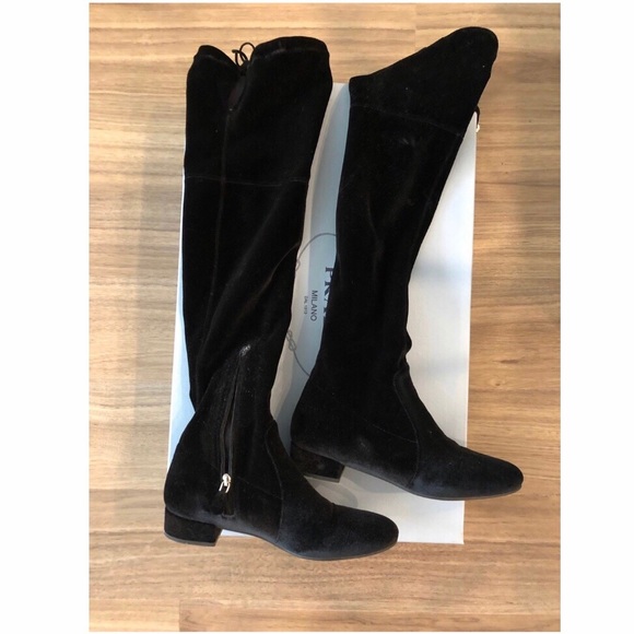 Prada Thigh High Boots
Size 37 / US 7 - Picture 1 of 4